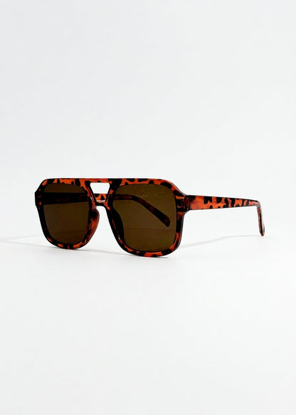 Celestina | Vintage Tortoiseshell Aviator Sunglasses