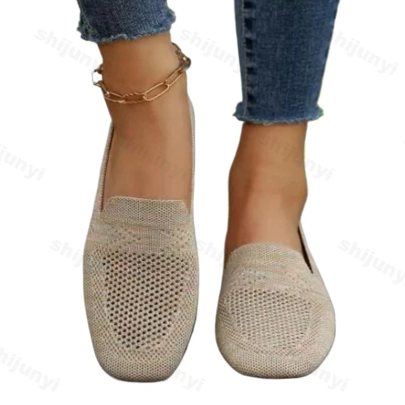 Momount Women Square Toe Flats
