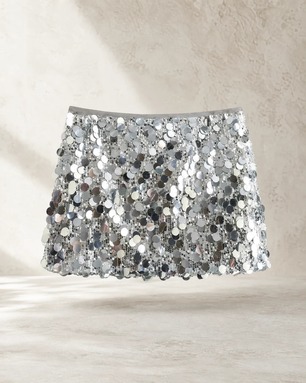 Mini-jupe femme trapèze à grandes paillettes — image 8