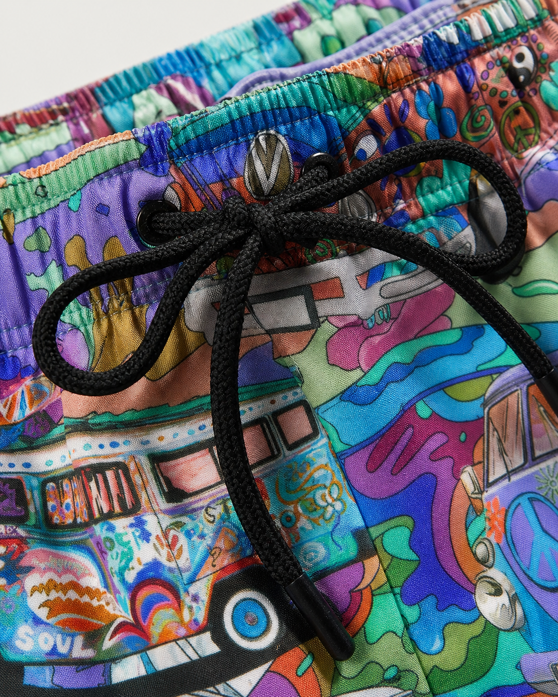 Close-up of the Momount waistband and drawstring