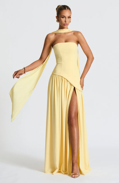 Calista | Rochie Maxi Eleganta Bustieră cu Detaliu Eșarfă și Despicătură