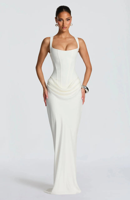 Galatea | Rochie Maxi Bodycon Elegantă din Satin cu Decolteu Pătrat și Spate Gol
