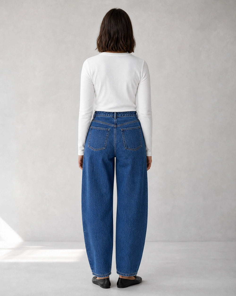 Jean femme taille haute coupe barrel bleu moyen — image